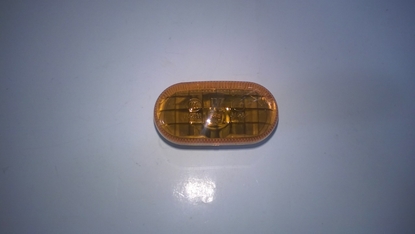 Picture of Right Side Indicator Repeater Light.